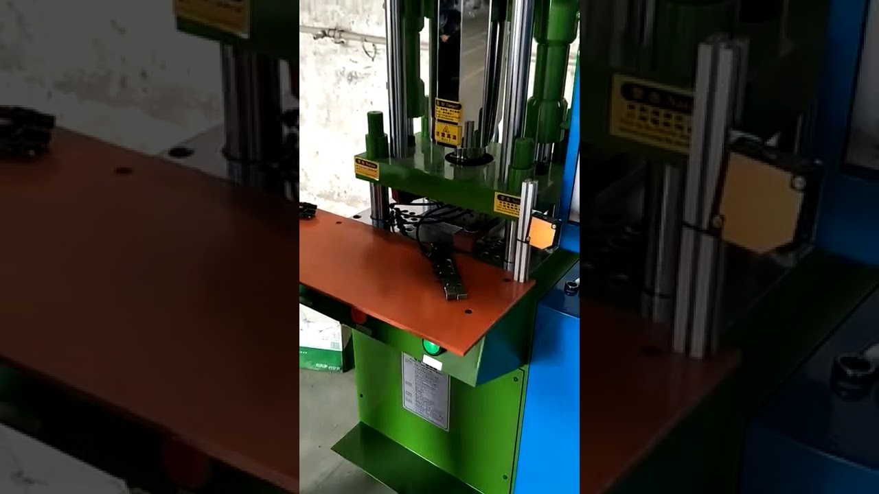 35 Ton Patch Cord Plastic Injection Molding Making Machine
