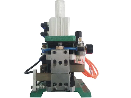 Máquina de Descascar e Torcer Fios Multi-Core WPM-4F+T