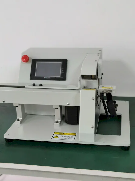 Máquina de Envolvimento com Fita com Fio de Puxar WPM-303K Thumb
